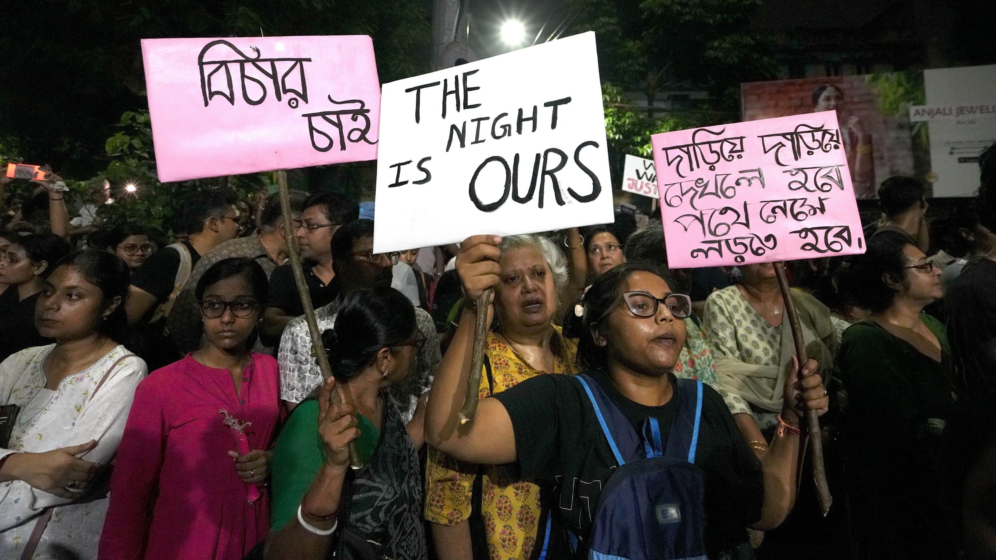 <div class="paragraphs"><p>Women in large number gather at Jadavpur to protest against the rape and killing of a trainee doctor at the RG Kar Medical College, in Kolkata.</p></div>